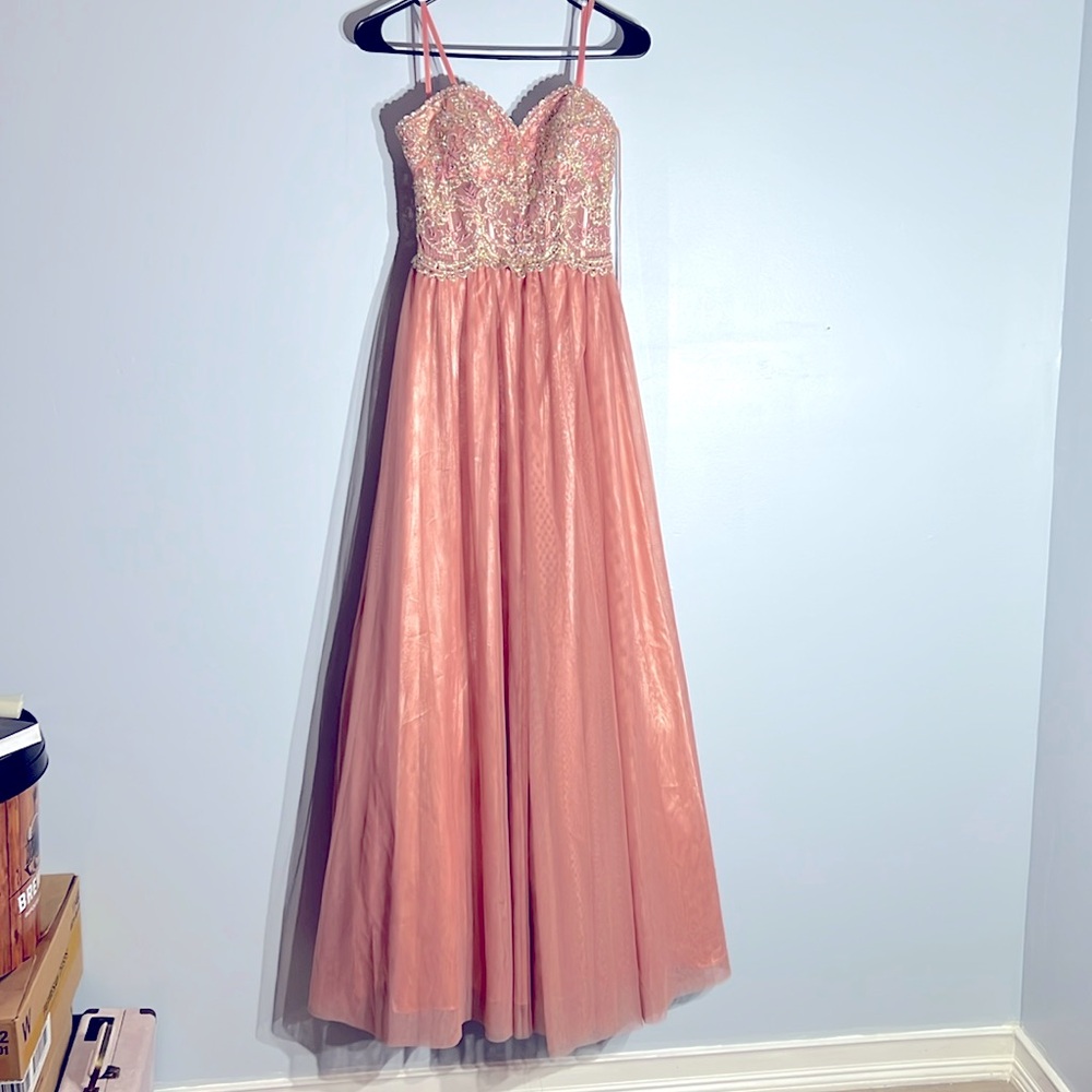 Blakdie Junior’s dress size 3.